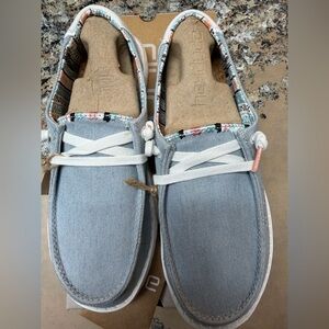 Hey Dude women’s 6 boho light denim- new in box